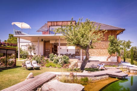 Loft mit eigenem Schwimmteich