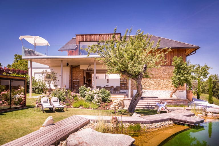 Loft mit eigenem Schwimmteich