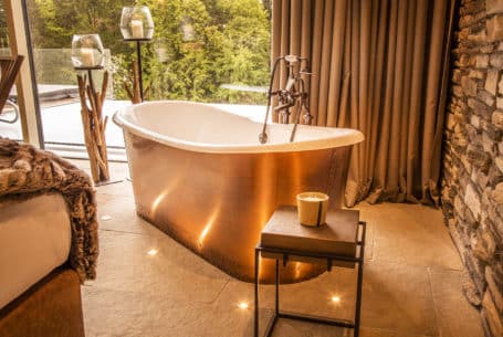Kupferbadewanne im Chalet Steppenfuchs